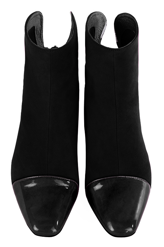 Gloss black women's ankle boots with a zip at the back. Square toe. Medium block heels. Top view - Florence KOOIJMAN